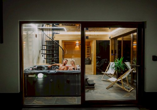 Jak zwolnić tempo życia? Domek z jacuzzi Rabka czeka