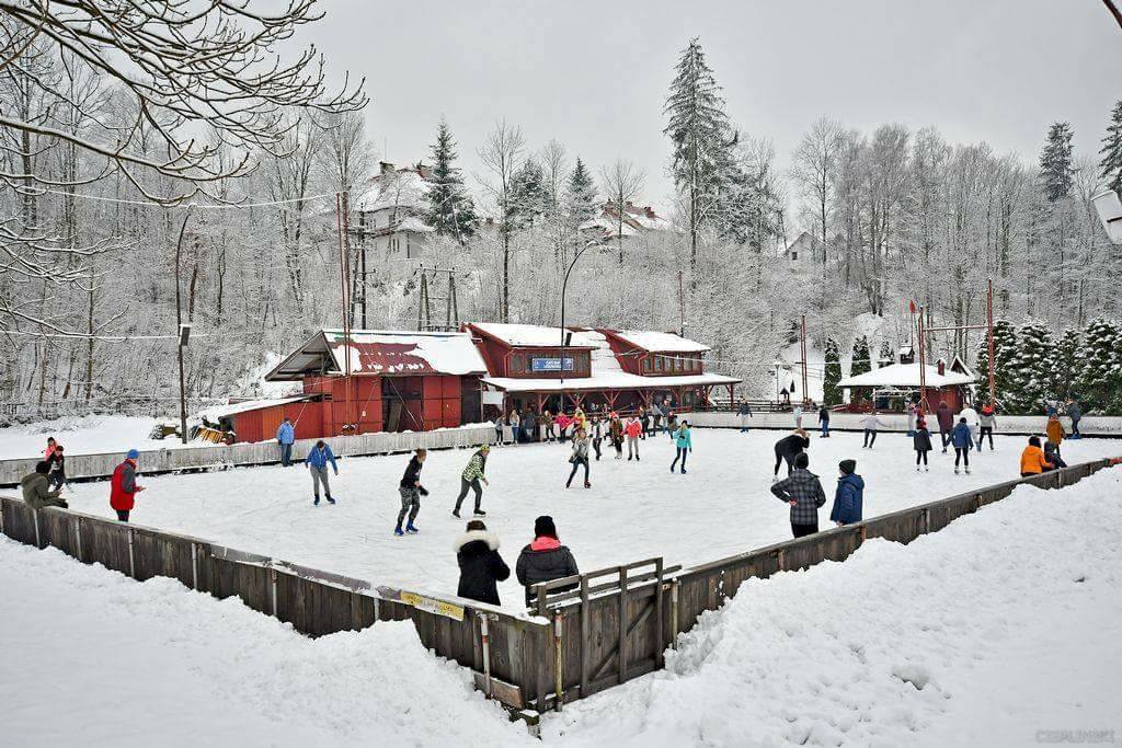 Lodowisko w Rabce na ferie 2026 Lodowisko w Rabce na ferie 2026